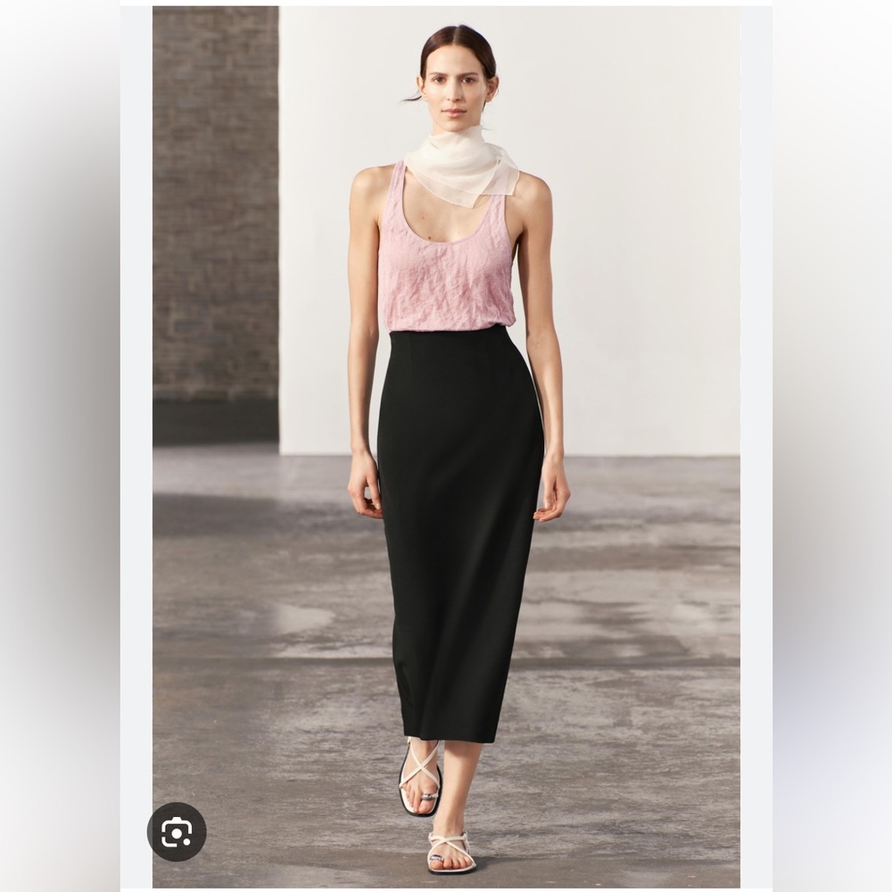 Zara Classic Black Midi Pencil Skirt